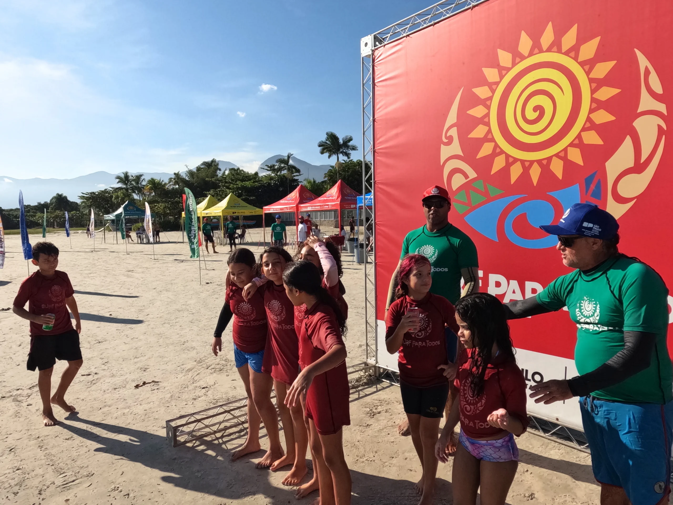 O surf é gratuito, mas o aprendizado é valioso!516-05-2025 07-23-46