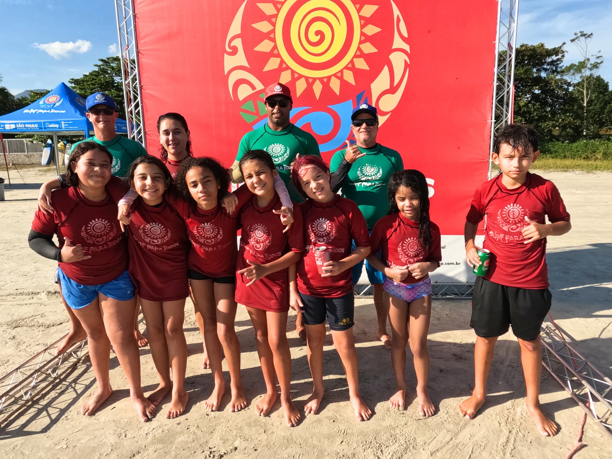 O surf é gratuito, mas o aprendizado é valioso!816-05-2025 07-23-56