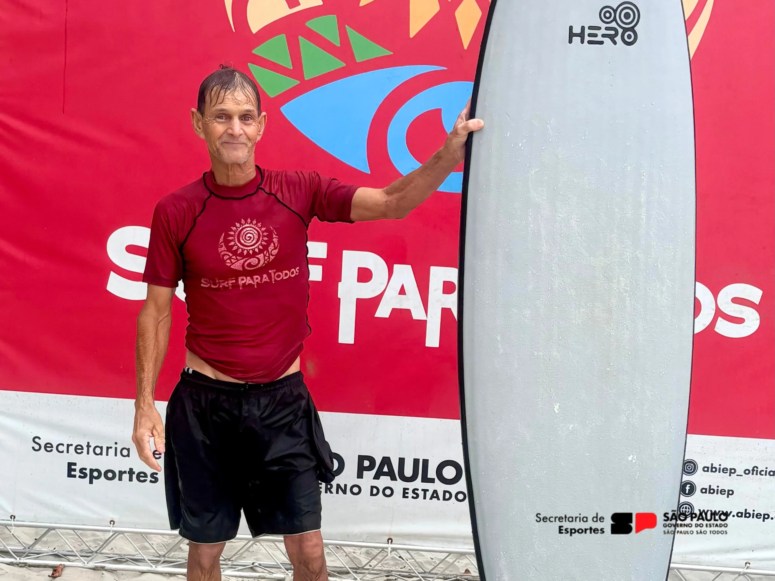 Quer saber o melhor das aulas de surf102-06-2025 00-58-06