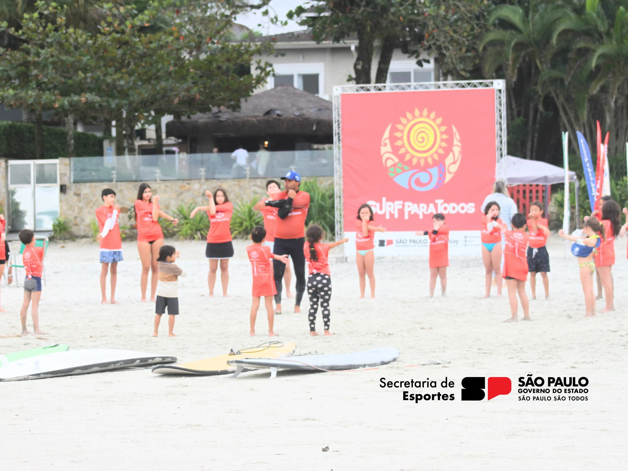 surf gratuito na paria de juquehy 10-076 14-07-2025 00-02-34